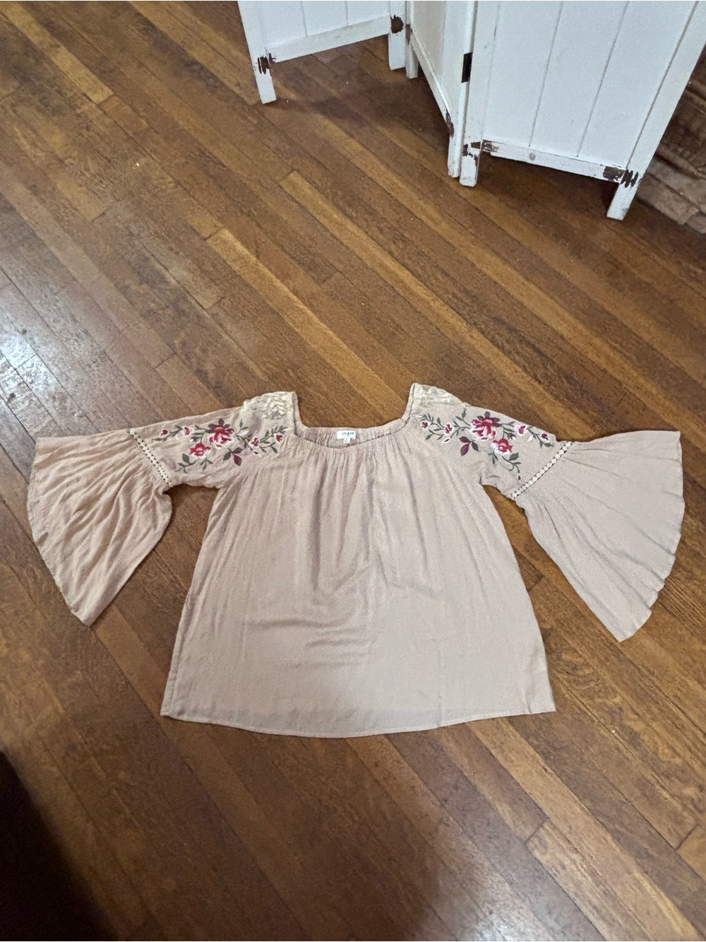 Umgee Beige Embroidered Bell-Sleeve Peasant Top Embroidered Flowers and Lace - Picture 3 of 12
